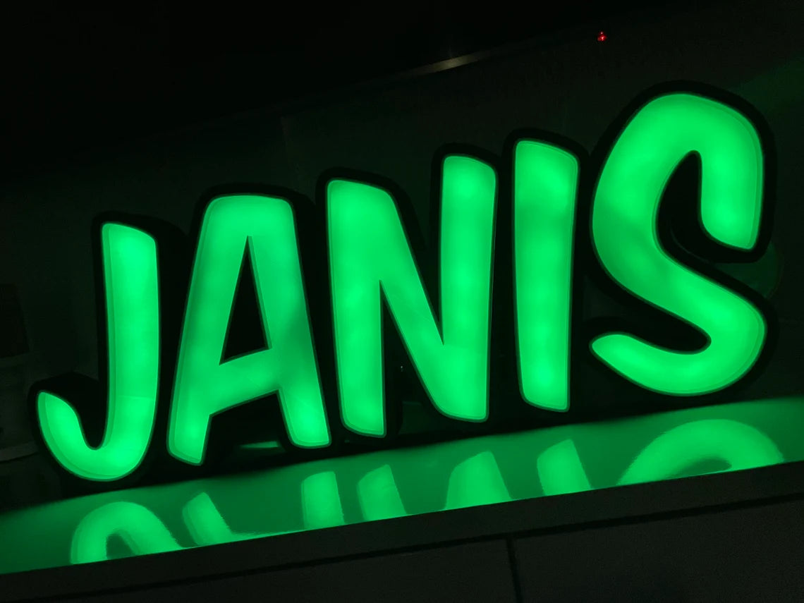 individuelle Namenslampe mit RGB Led Beleuchtung und Farbauswahl